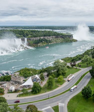 2D1N • Toronto Round Trip: Niagara Falls - Niagara City Cruises & Niagara-on-the-Lake + Toronto One Day Free Time