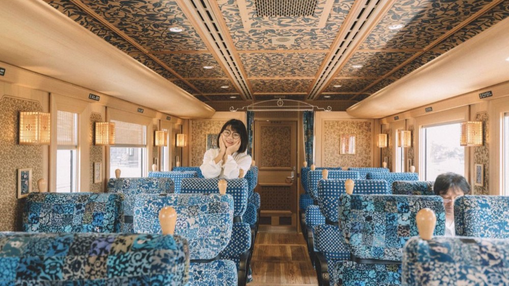 人吉火车🚇不仅仅是夏目友人帐的取景地内饰也能让你惊艳