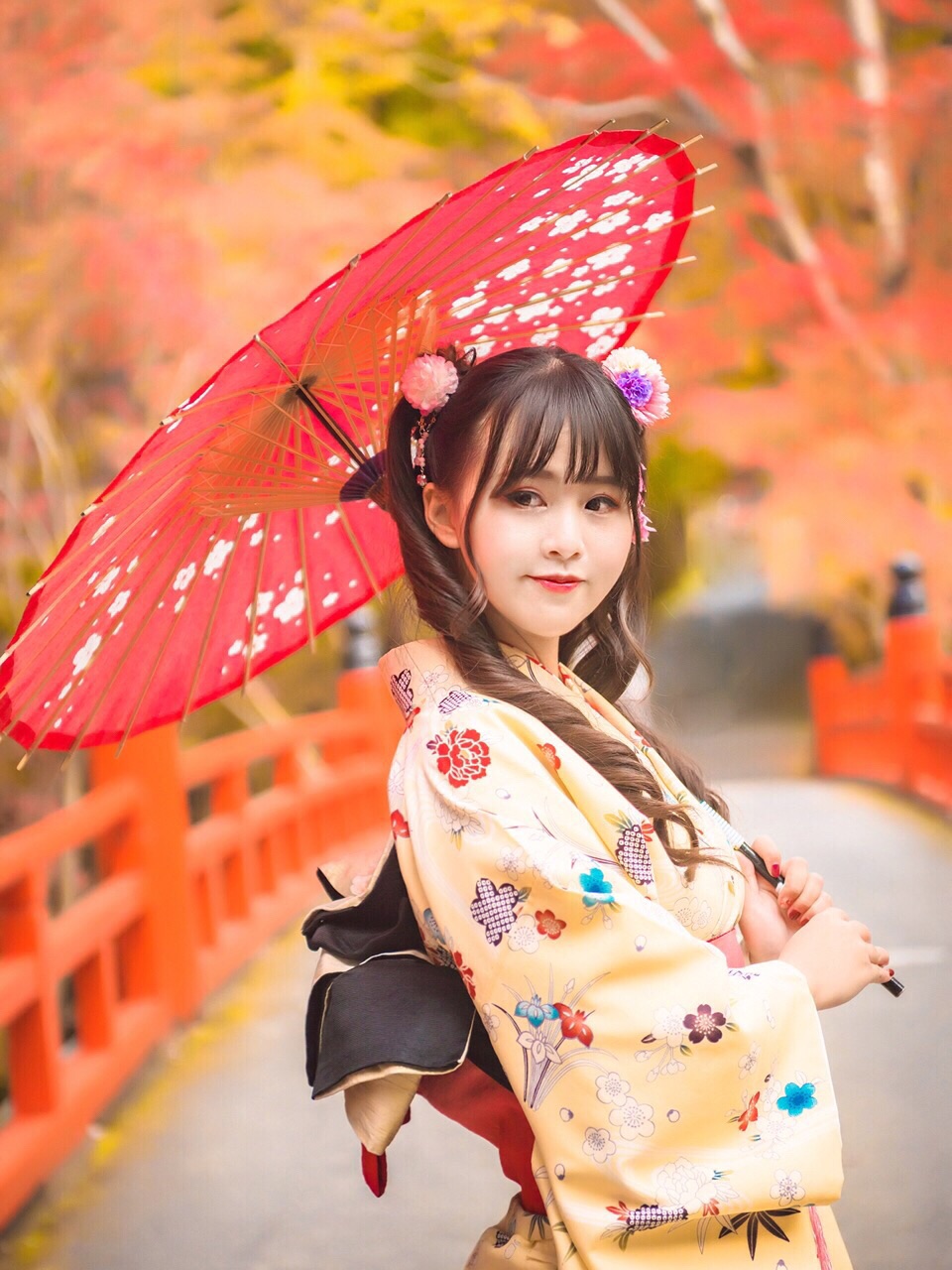 日本枫叶季旅行最正确的打开方式就是穿和服游走在神社之中！