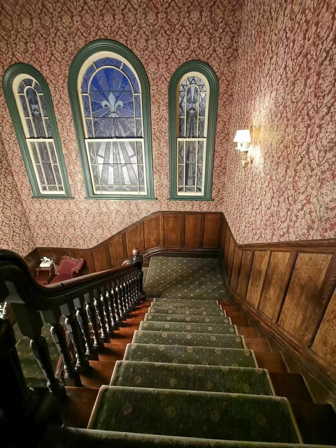 Duke's Bar & Restaurant