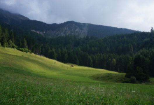 梵尔·卡莫尼卡景点图片