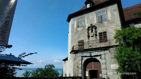 Rotes Haus Meersburg Travel Guidebook Must Visit Attractions In