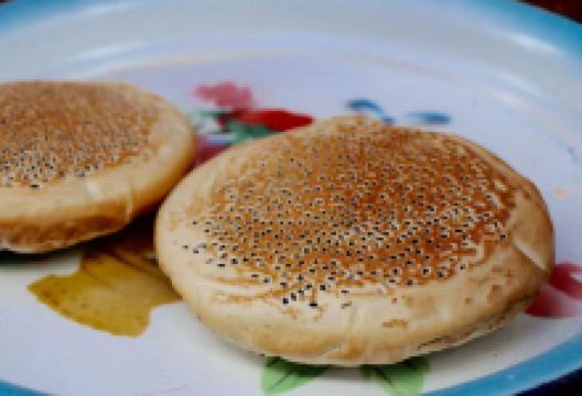 三中凉粉锅盔美食图片