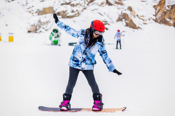 安吉云上草原滑雪记，属于江南的滑雪速度与激情