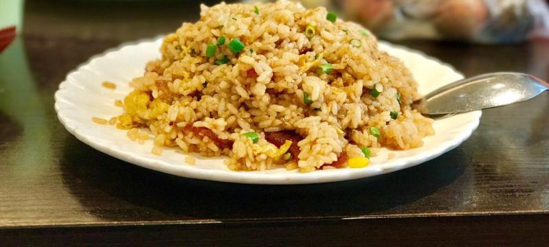 宁大国际餐厅(农贸步行街店)