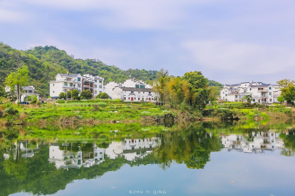 婺源寻春季，醉倒在梦幻的油菜花海中
