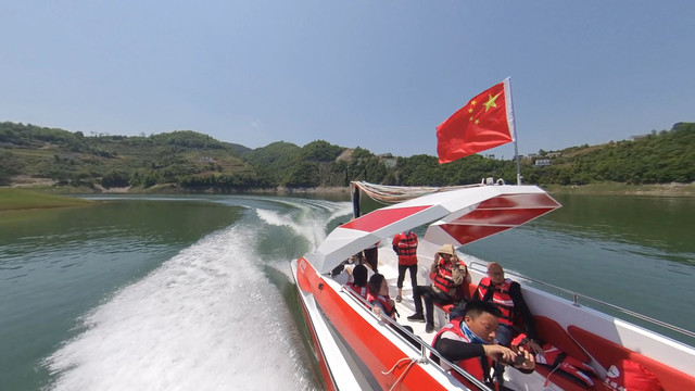 水面高空飞舞,瀛湖水上拖伞攻略详解