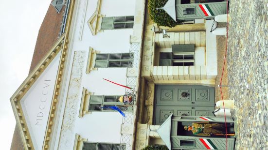 Sandor Palace