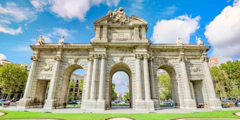 獨立廣場-阿爾卡拉門