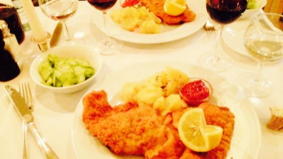 Pan Am Lounge Reviews Food Drinks In Berlin Berlin Trip Com