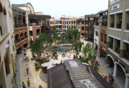 坡州名牌折扣购物中心后门购物图片