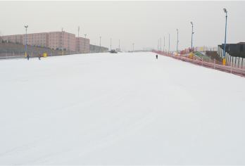 白鹿原滑雪场+白鹿原·白鹿仓一日游真纯玩*无购物*三环内接送【西安市三环内接送让您出行无忧 ，专业带队老司机】