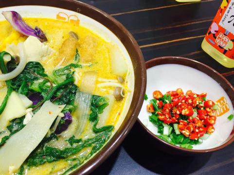 张亮麻辣烫(济南洪楼小区店)