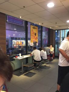 麦当劳(五一路新世界店)-鞍山