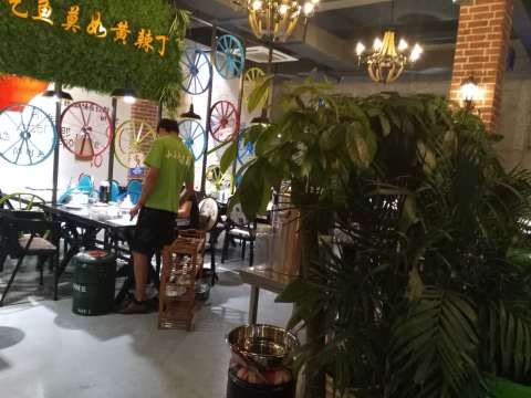 小小河边鱼·黄辣丁鲜鱼锅(黄埭店)