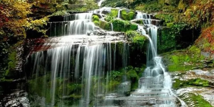 北峰山峽谷漂流