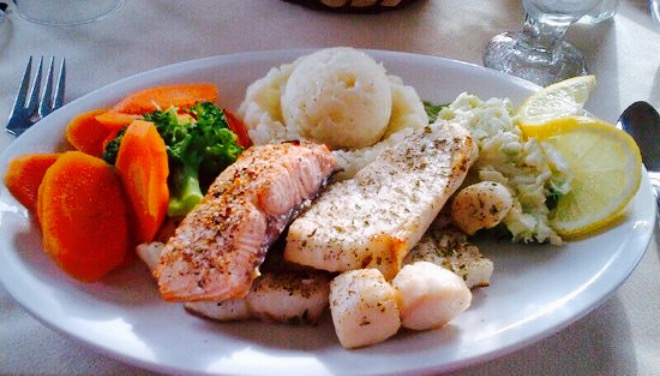 Parsons' Harbourview Restaurant & Cabins