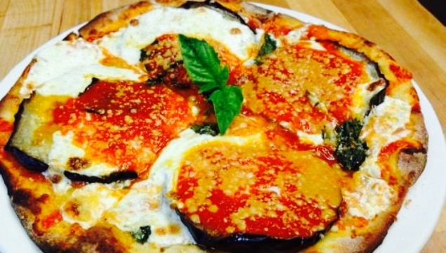 La Famiglia Pizzeria & Restaurant餐厅图片
