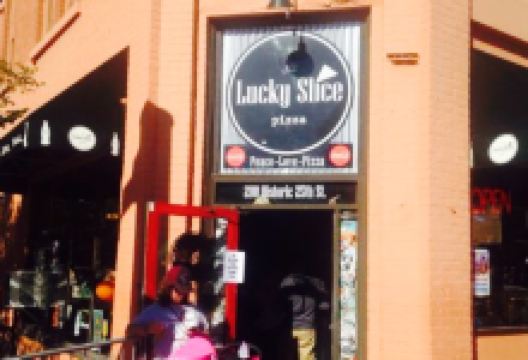 Lucky Slice Pizza美食图片