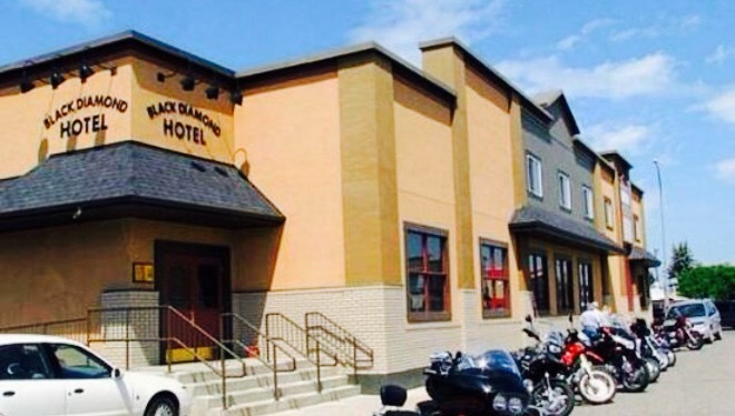Black Diamond Pub Restaurant