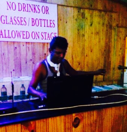 Twenty Three-24/7 Food & Booze餐厅图片