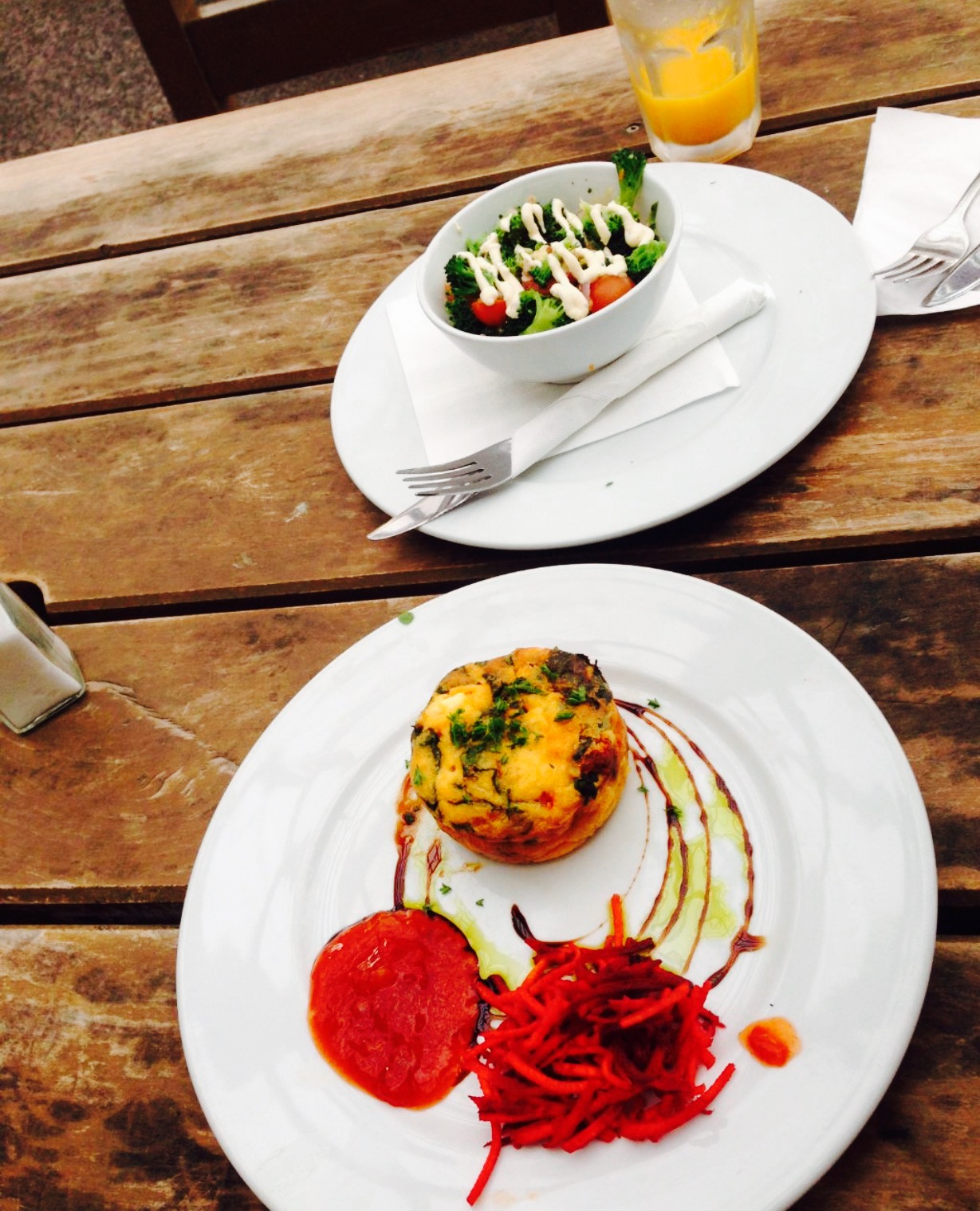 Parnells Cafe Gallery and Garden Art