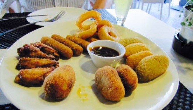 Burger Pizzeria Rostisseria Ananas