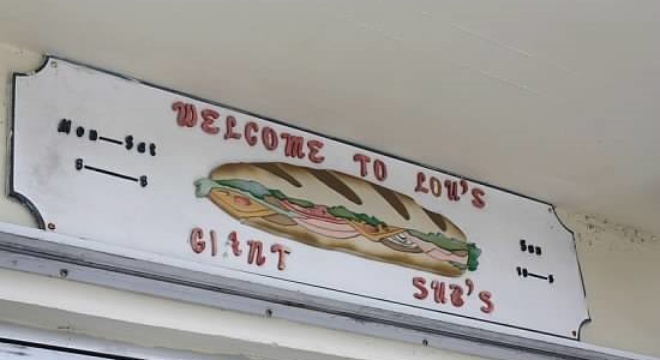 Lou's Giant Subs & Deli