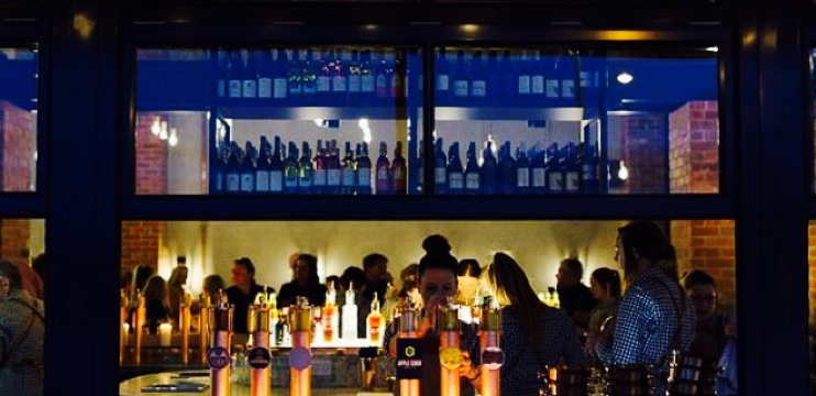 Small's Bar and Bites