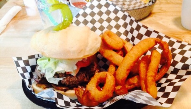 Klondike Mike's Saloon餐厅图片