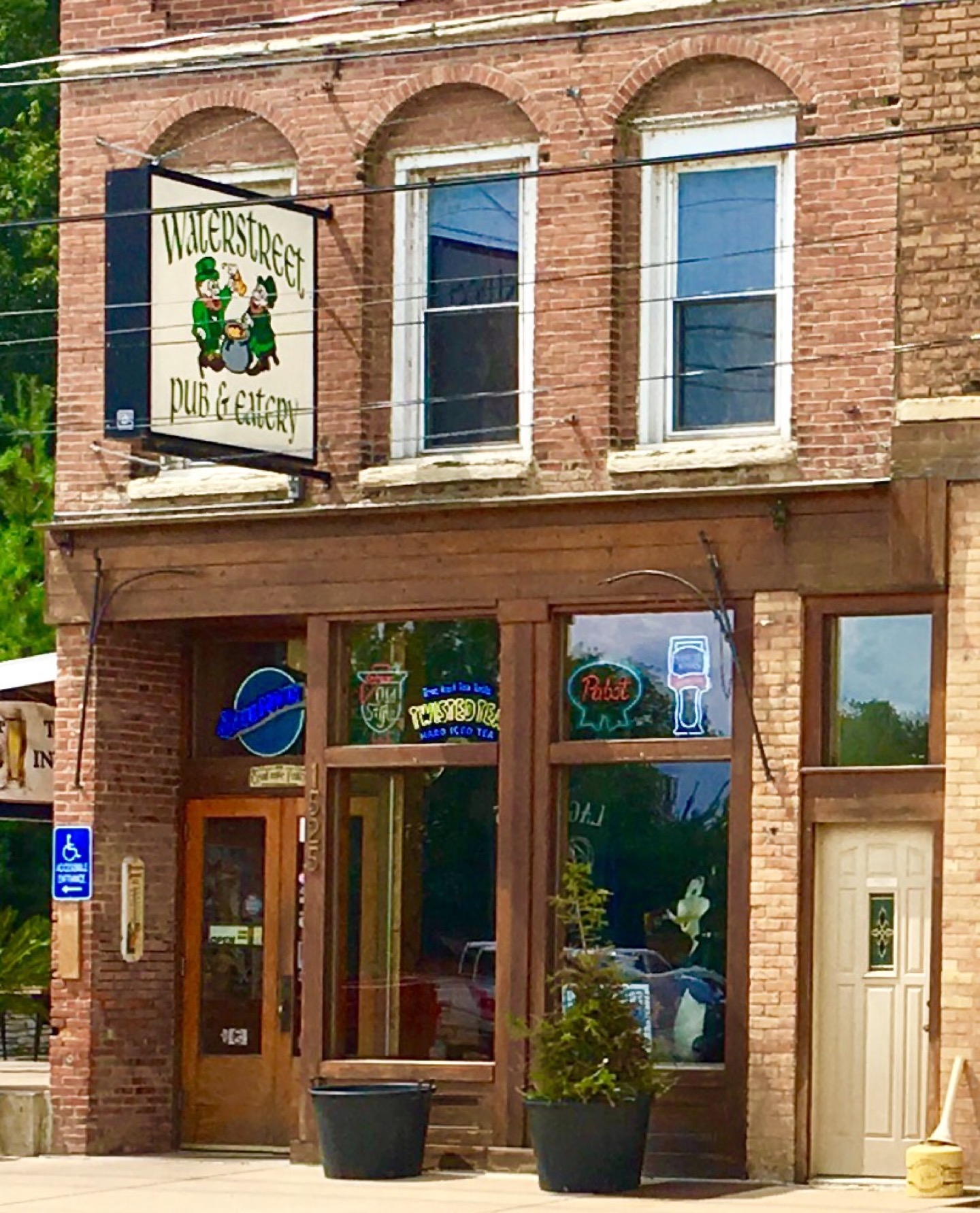 Waterstreet Pub & Eatery餐厅图片