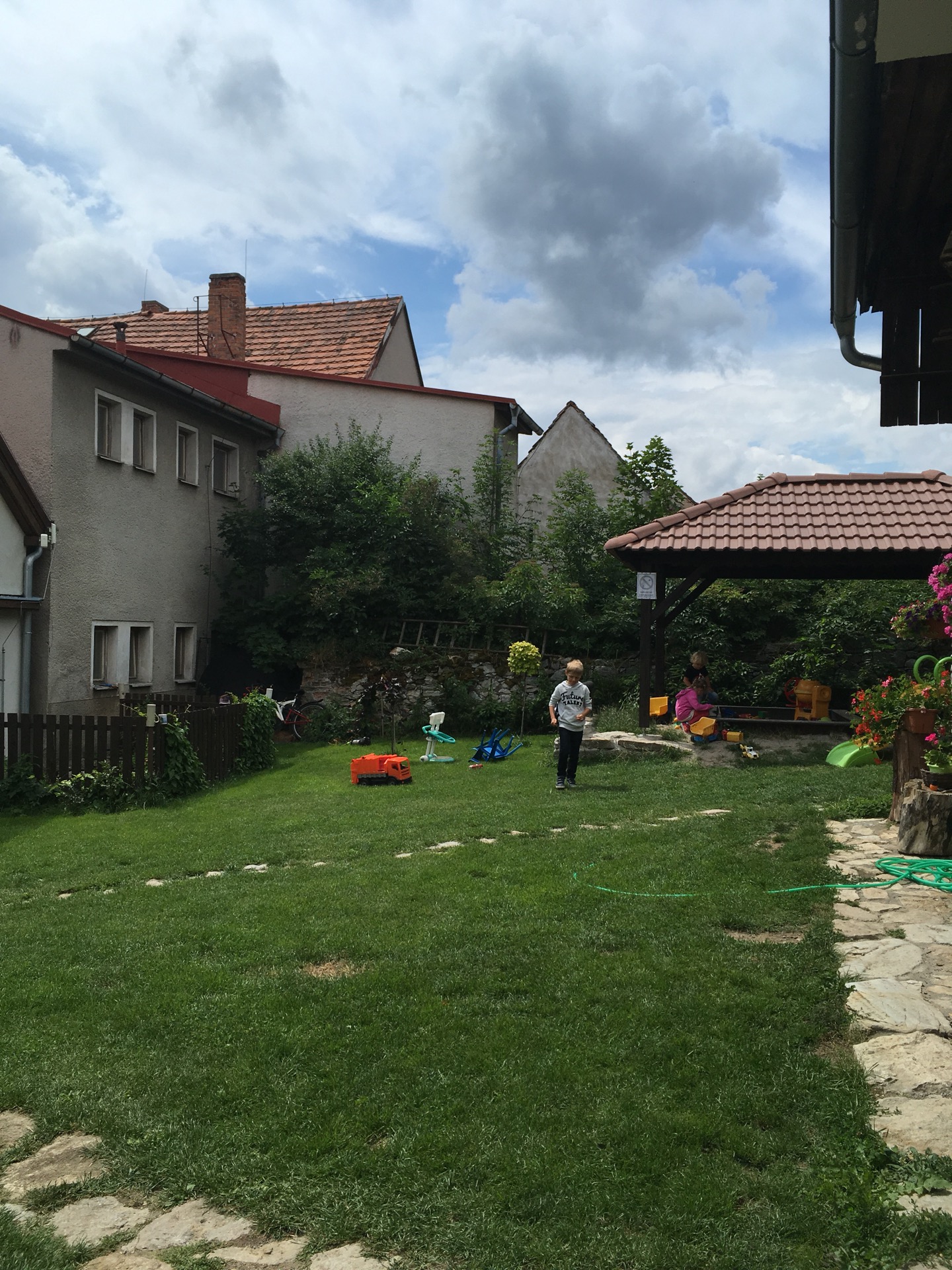 Vystřelený Vočko Restaurant