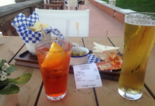 Meina Beach Club美食图片