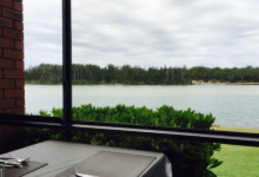The Island Restaurant美食图片