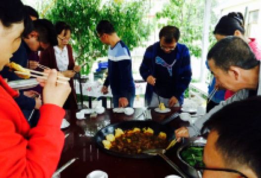 童家山庄柴火鸡美食图片