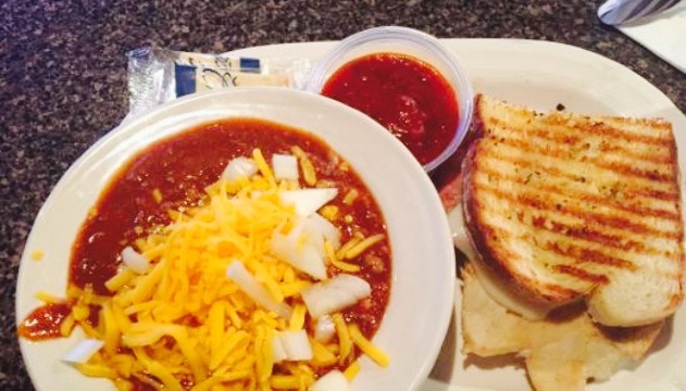 Oliver's Bar & Grill餐厅图片