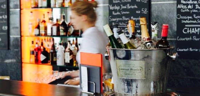 Plaza cafe bistro bar餐厅图片