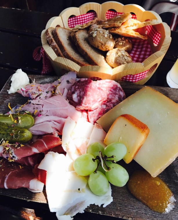 Rifugio Franz Kostner餐厅图片