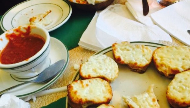 Vic's Italian Restaurant餐厅图片