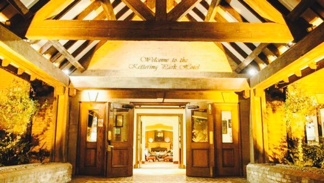 The Restaurant and Bar餐厅图片