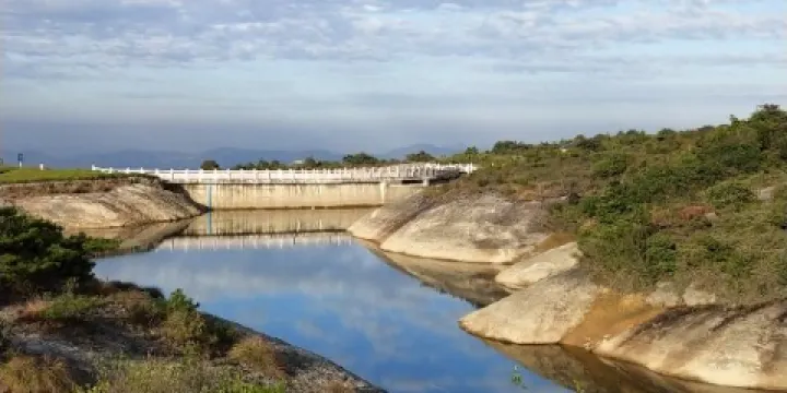 方山國家重點風景名勝區南嵩巖