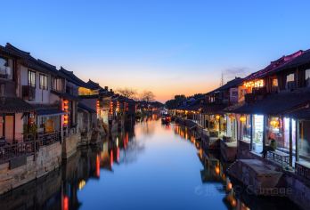 杭州乌镇东栅+南浔一日游【赏日景+夜游 江南水乡迷人风情】【一天游玩2大5A级水乡古镇，同时可欣赏到水乡的夜景】