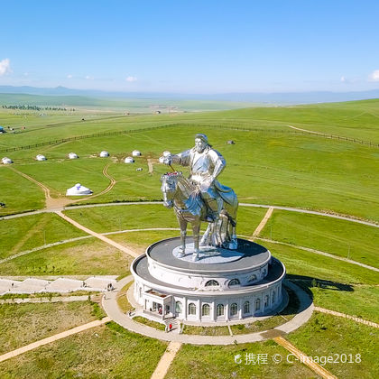 蒙古乌兰巴托+特勒吉国家公园+成吉思汗骑马塑像一日游