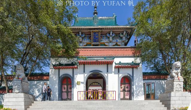 吉林省唯一的藏传佛教寺庙，查干湖边的妙因寺，已有近300年历史