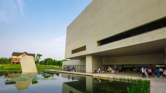 謝子龍影像藝術館