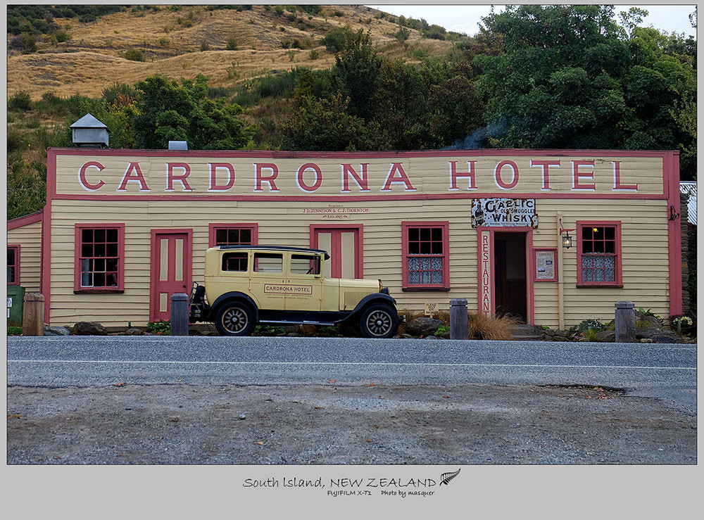 Cardrona Hotel，即牧羊人旅馆，该旅馆建于1863年，是新西兰最古老的旅馆。这个旅馆15