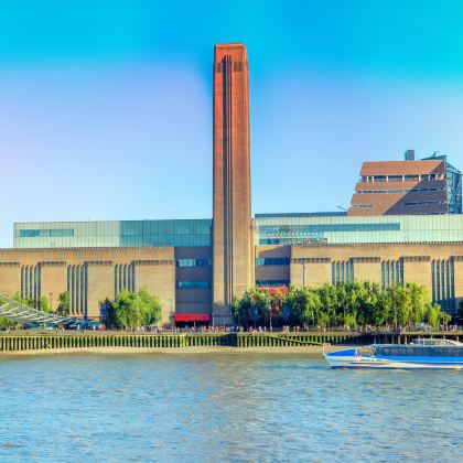 英国11日10晚拼小团