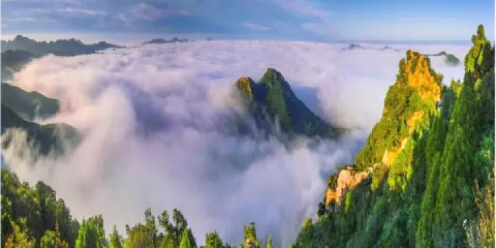 喀左龍鳳山風景區