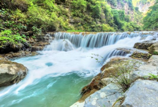 太行山大峡谷八泉峡景区一日游【晋城出发】【水有九寨沟之柔美 、这里的山有张家界之雄伟、这里有208m高的玻璃平台、还有3千米的全国拐弯索道】