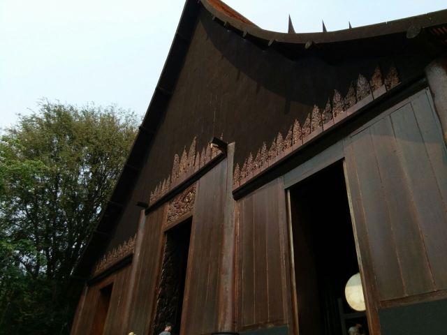 Baan Dam